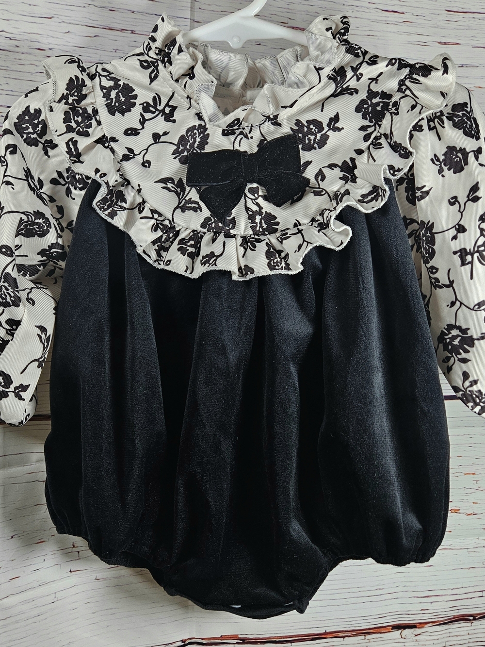Classic Black & White Baby Girls' Floral Ruffle 3-6 M Vintage-Gothic Style